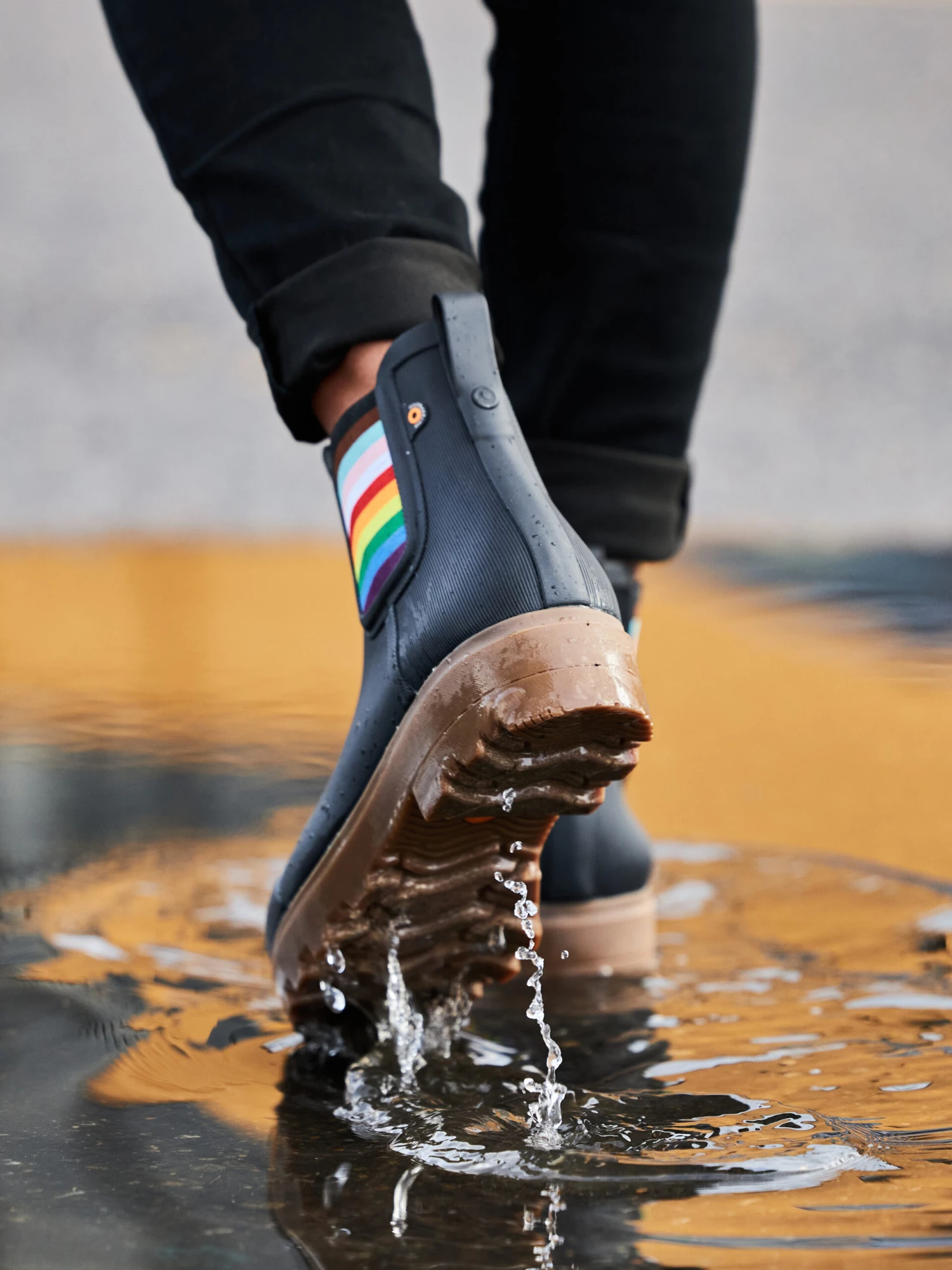 BOGS Black Multi Holly Chelsea 4 BOGS Black Multi Holly Chelsea - Image 2